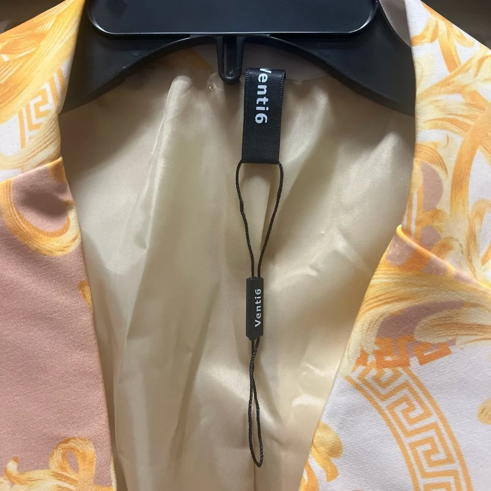 NWOT Vibrant Blazer - Picture 2 of 4